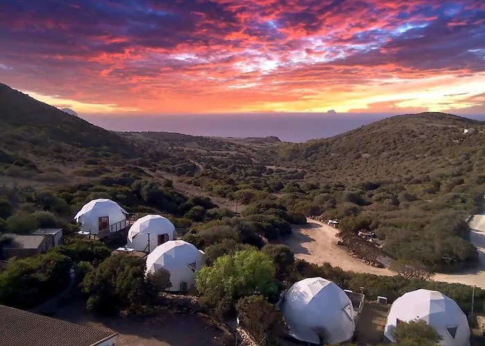 B&B Glamping Semaforo Capo Sperone SantʼAntìoco
